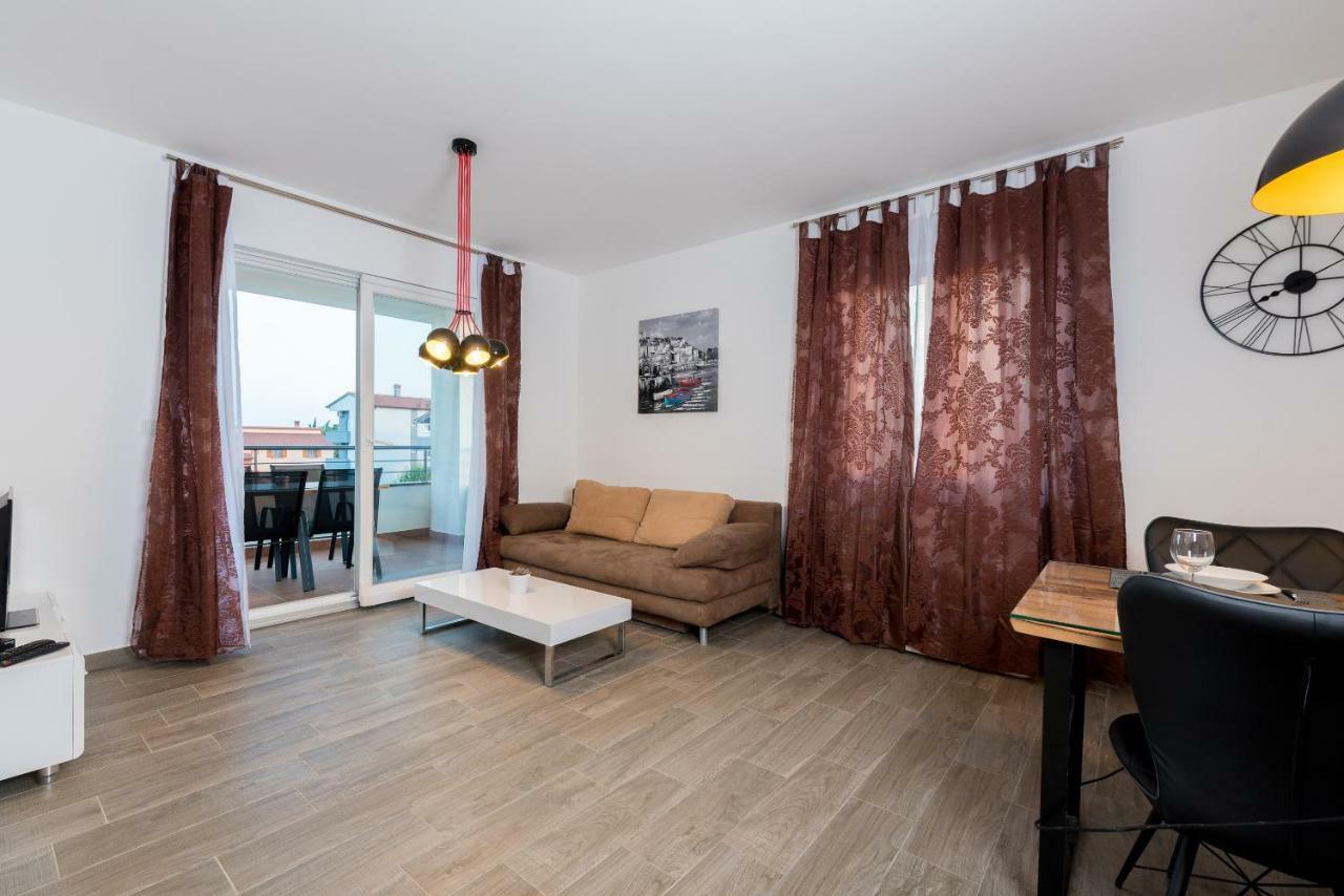 Villa Anja 2Nd Floor Peroj Eksteriør billede